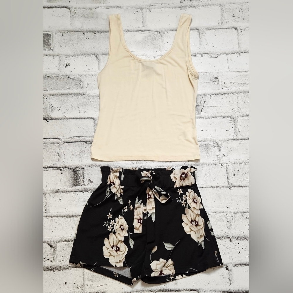 SHEIN Floral Shorts Set Womens XS Cream Tank Black Floral Two Piece
